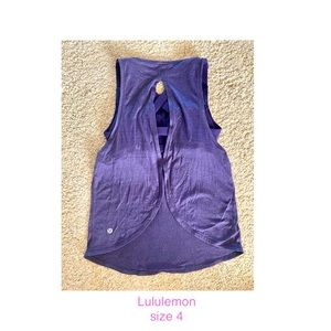 Lululemon size 4 Top with Bra